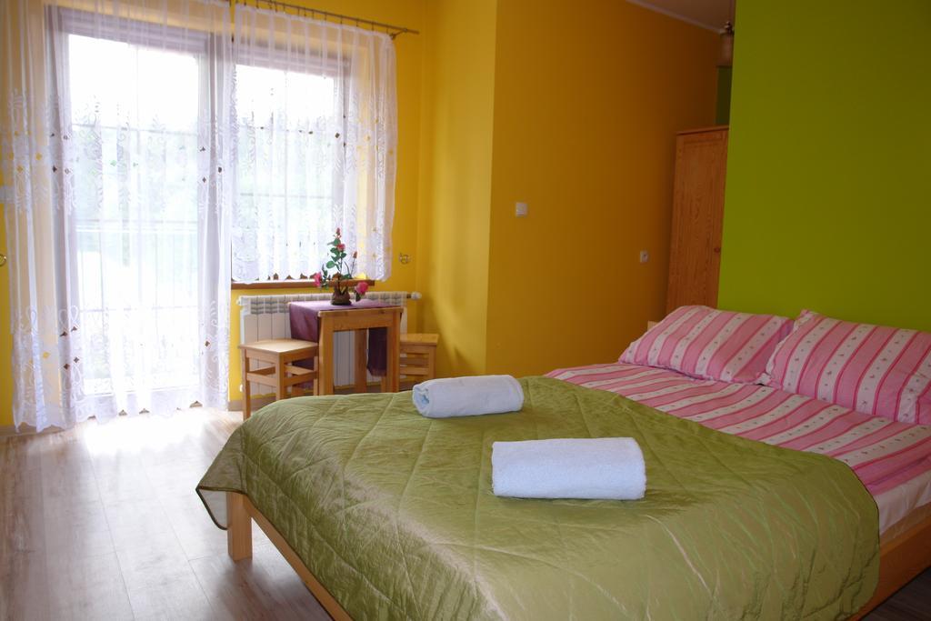 Willa Kniatowka Bed and Breakfast Bialka Tatrzanska Rum bild